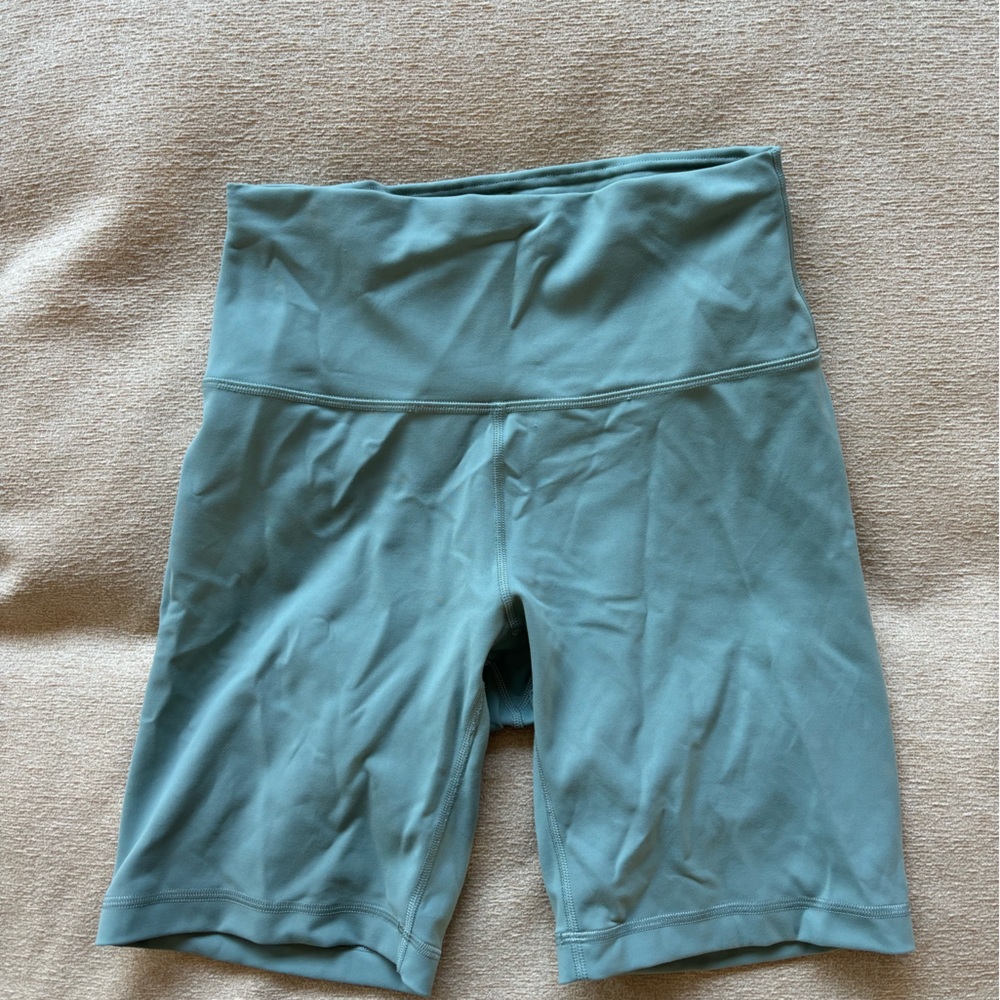 Lululemon 6” Wundertrain Contour Fit Shorts